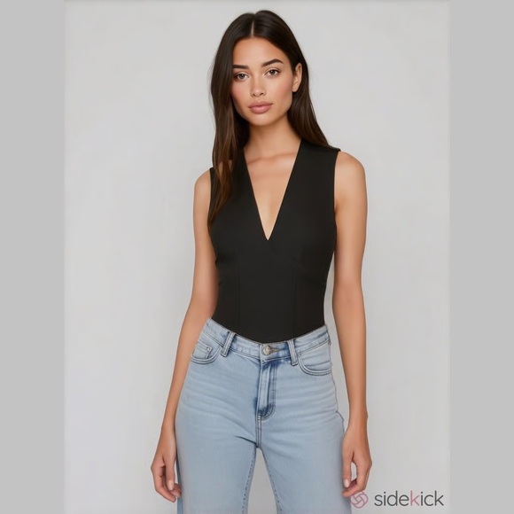 ABERCROMBIE & FITCH AF Black Plunge Crepe Bodysuit Size Medium - Picture 1 of 12
